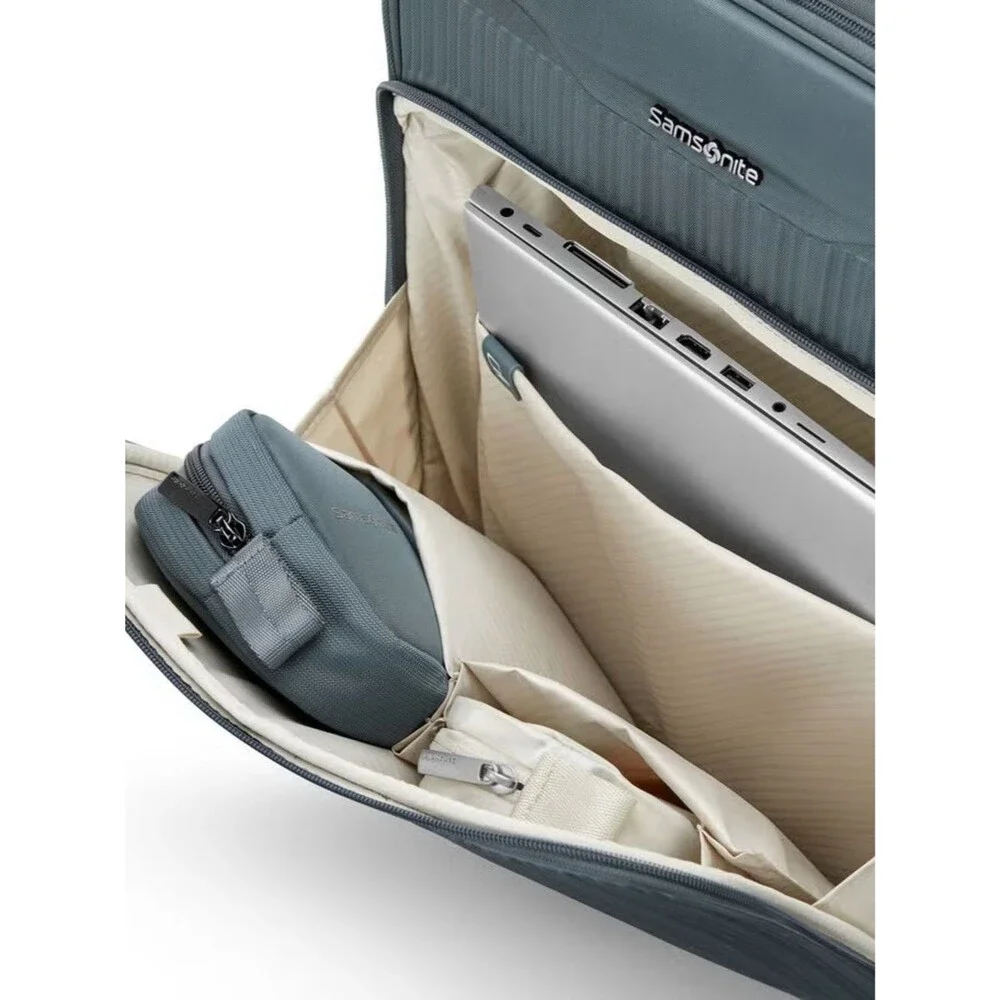 Samsonite Deep Navy Spinner Carry-On Silhouette 18 Softside Suitcase travel bag